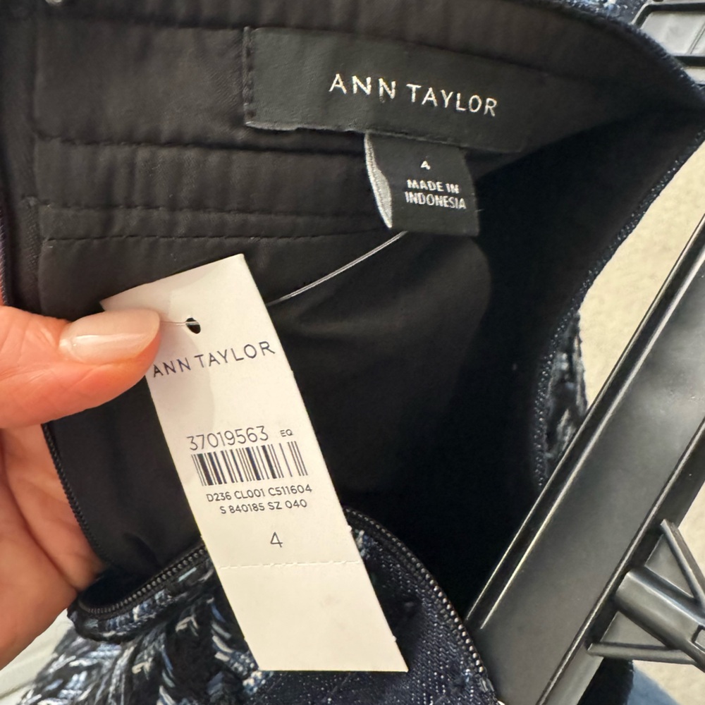 Ann Taylor Black and Blue Tweed Skirt - Picture 4 of 4